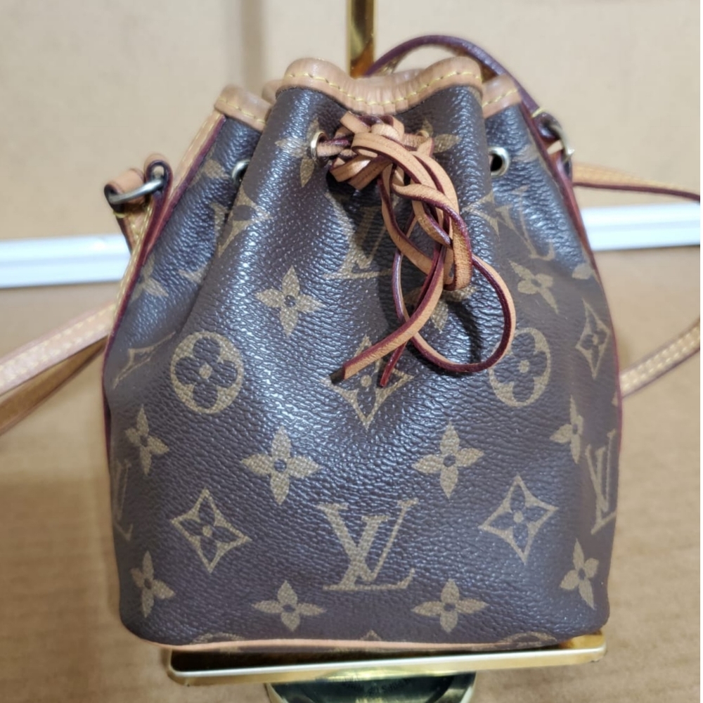 LOUIS VUITTON Monogram Nano Noe - Picture 6 of 12